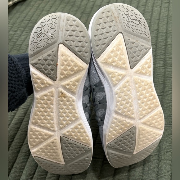 PUMA Prowl Alt Prem Mesh Sneaker Grey White Size 9 - Picture 3 of 6